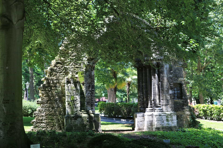 Ruinas de la Iglesia de San Isidoro