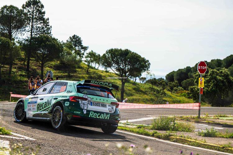 DOBLE VICTORIA DE JOSÉ ANTONIO “COHETE” SUÁREZ Y ALBERTO IGLESIAS PIN EL RALLY SIERRA MORENA