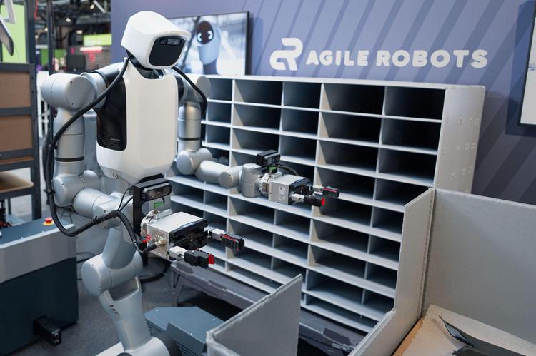 AGILE ROBOTS Y AUDI TRANSFORMARÁN LA LOGÍSTICA DEL AUTOMÓVIL CON ROBOTS HUMANOIDES, CON EL APOYO DE DASSAULT SYSTÈMES Y NVIDIA