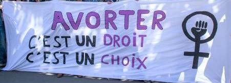 L’IVG doit être une liberté et un droit garanti par l’État.