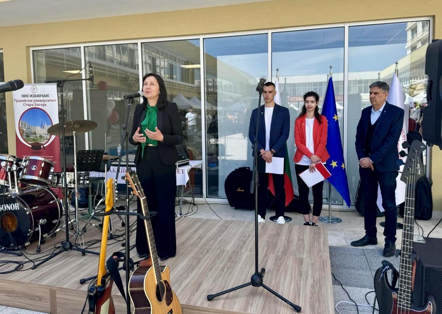 Зам.-кметът Надежда Чакърова: „Фестивалът на знанието“ е доказана инициатива през годините и дава добавена стойност