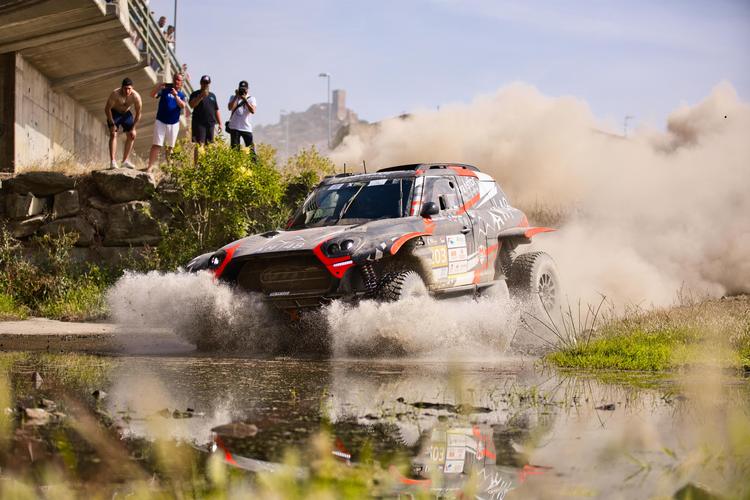 Alejandro Martins y Mario Olmedilla ganan la X Baja TT Dehesa Extremadura