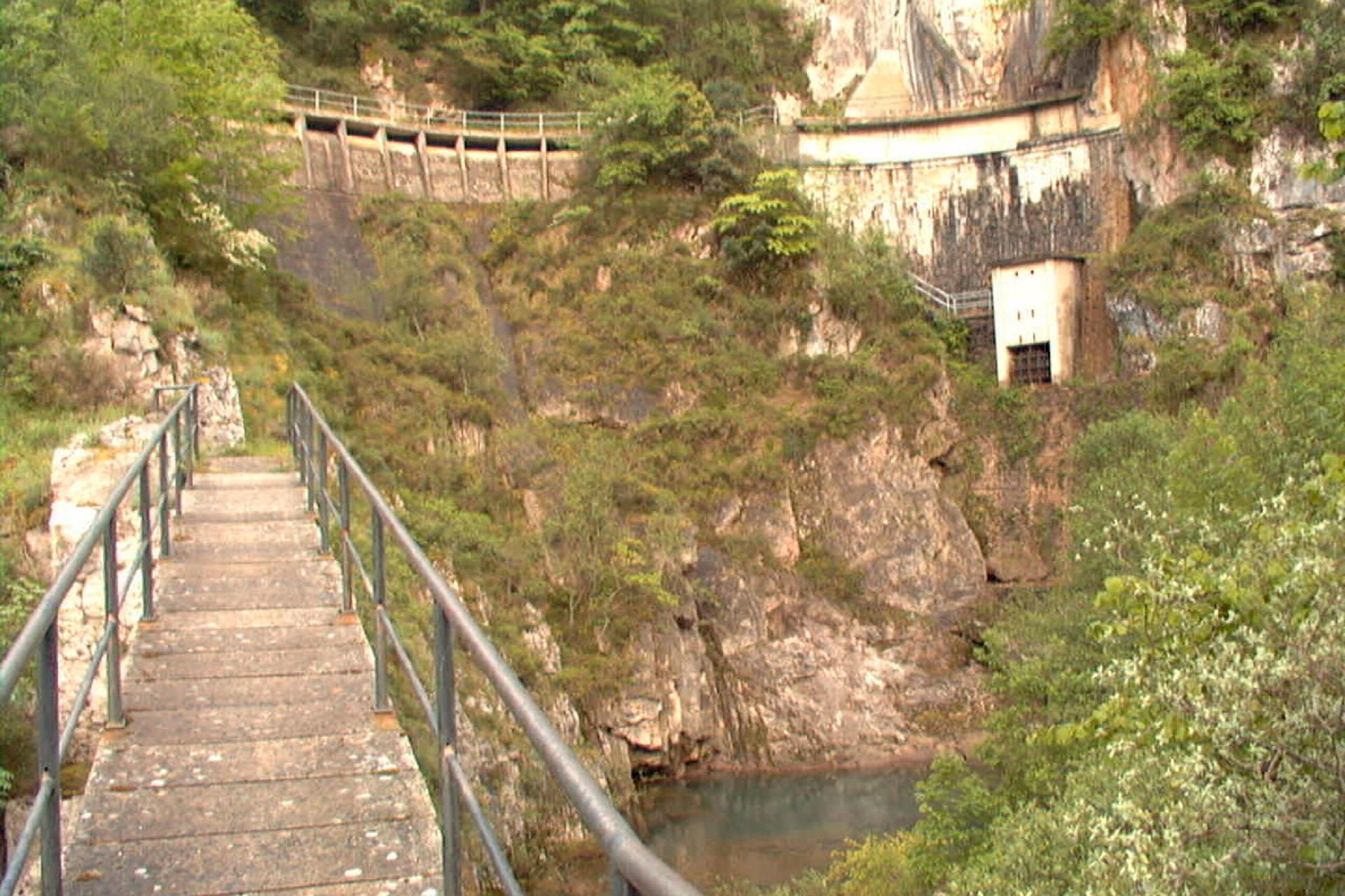 Central Hidroeléctrica y embalse de La Malva