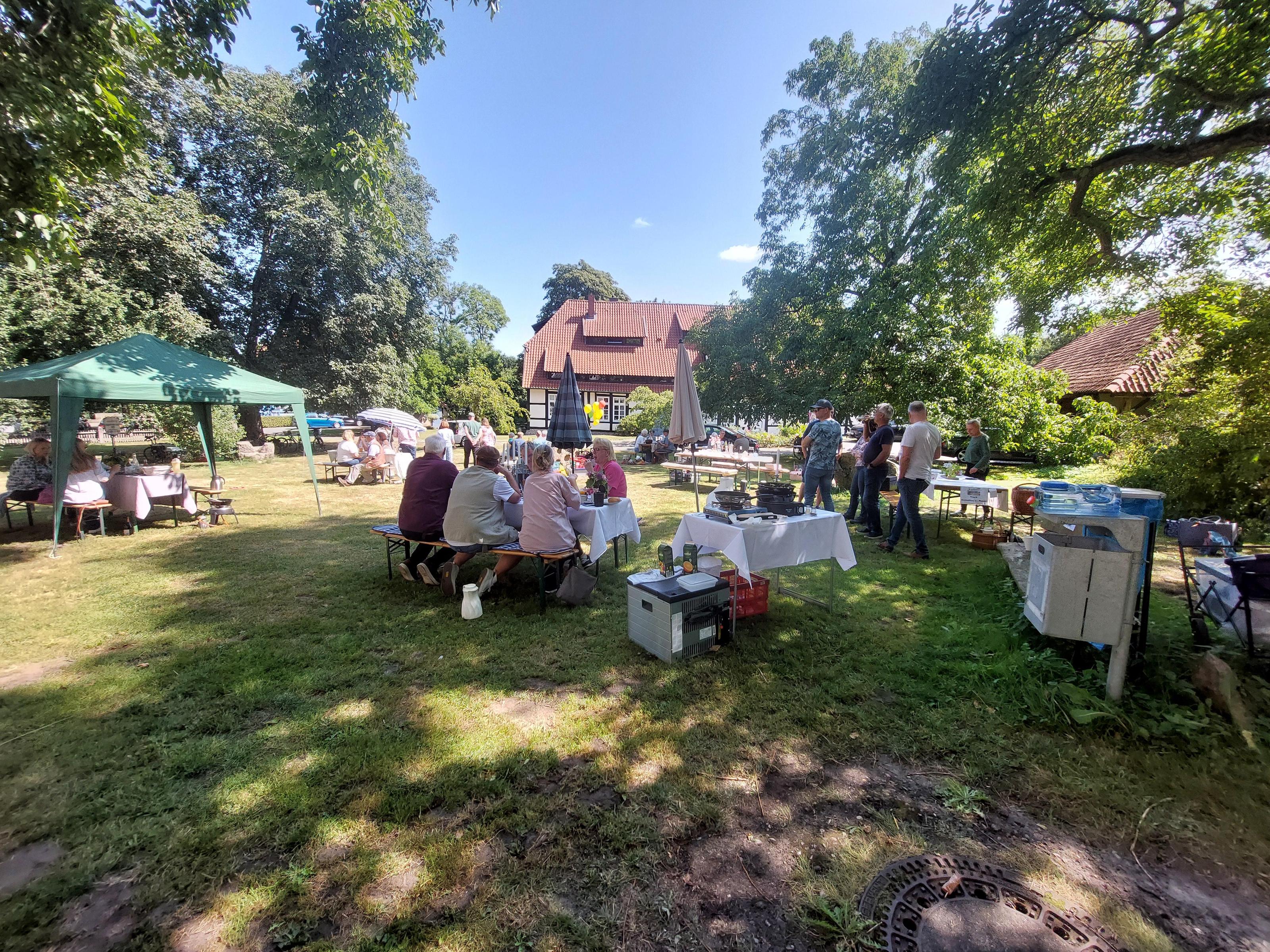 Erstes Bürgerpicknick des Dorfvereins Meinersen – ein gelungener Auftakt