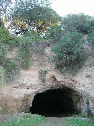 Cueva de Quicavi en Dalcahue, Chiloé, Sur de Chile