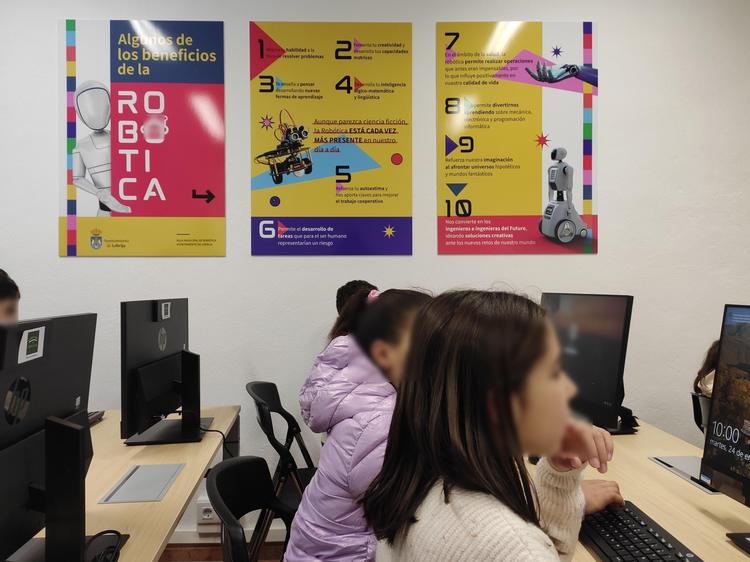 El Ayuntamiento renueva el Aula Municipal de Robótica para seguir impulsando la formación tecnológica de niños y jóvenes