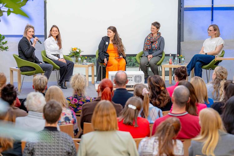 „Stadt – Land – Pflege“: Campus im Dialog zur regionalen Versorgung