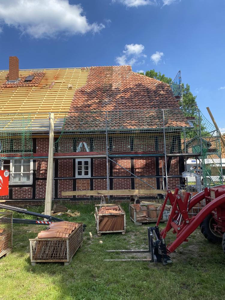 Algermissener Hohlpfanne für die Renovierung erhaltenswerter Bausubstanz in Seershausen gesucht. 