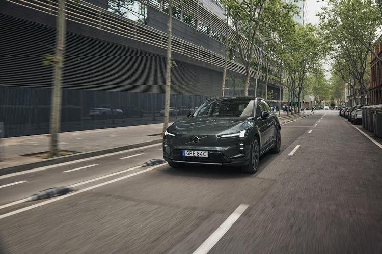 VOLVO EX60: LAS CLAVES PARA LOGRAR LA AUTONOMÍA RÉCORD EN UN SUV