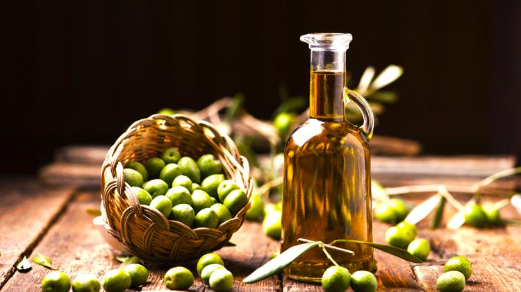 Golden Elixir: Unveiling the Health Benefits of Greek Olive Oil