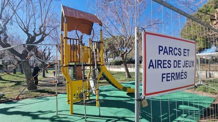 FERMETURE DES PARCS ET AIRES DE JEUX