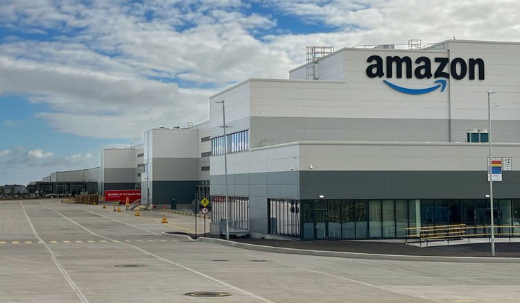 Amazon to create 200 new jobs in Ireland as it announces increase to starting pay 