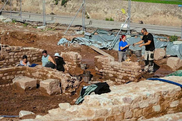 Roman house and possible temple unearthed in ancient city of Forum Julii
