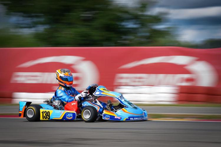 La lluvia revoluciona el Europeo de Karting en Valencia