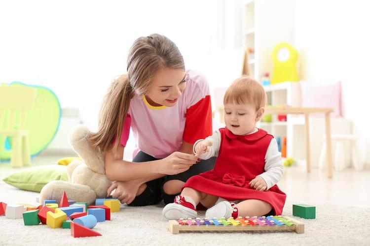 Приложение для нянь и родителей