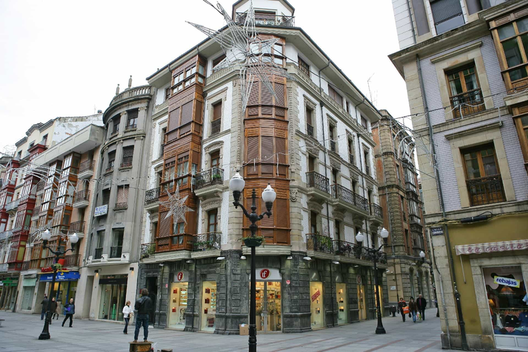 Edificio calle Corrida, 47