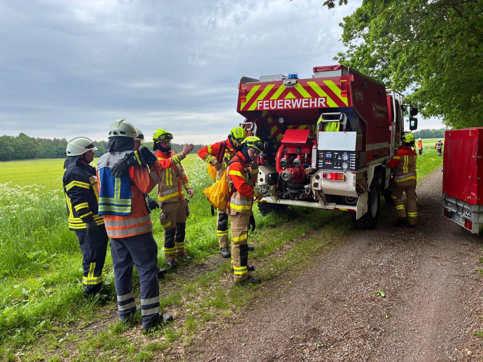 Groß angelegte Waldbrandübung westlich von Leiferde: Feuerwehren proben den Ernstfall