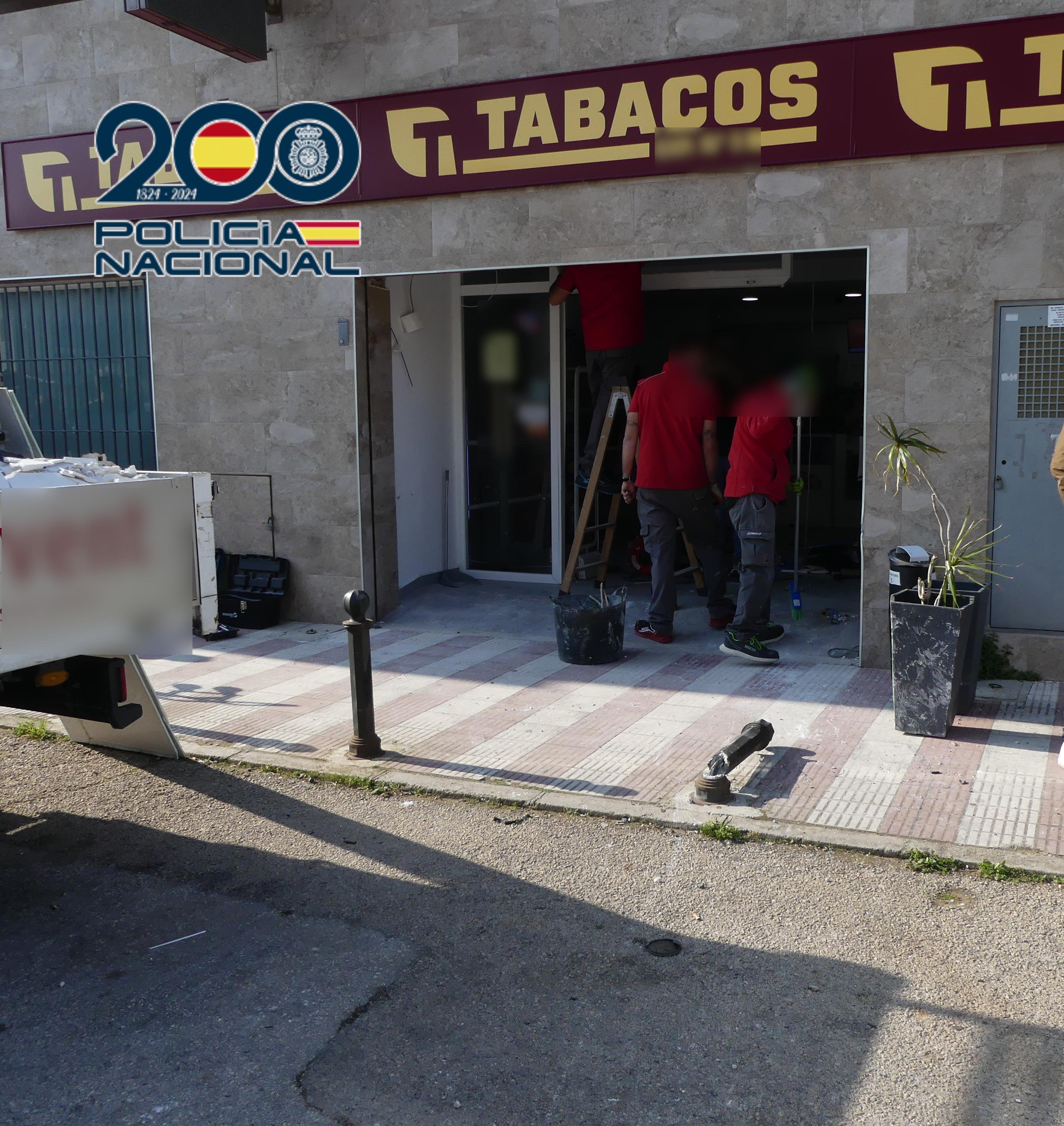 Detenido por robar en un estanco con el método del alunizaje en Dénia