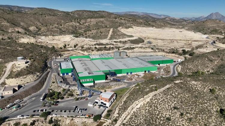 El Consorci Mare invertirá más de dos millones en liquidar las obras de mejora de los ecoparques y la planta de voluminosos