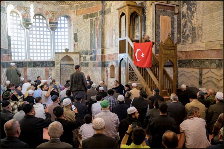 كنيسة المخلص المقدس في خورا الأرثوذكسية تحولت الى مسجد في اسطنبول