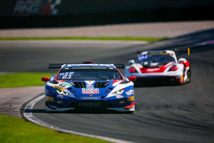 Hirsiger y Zulauf remontan del 13º al 1º y ganan en el Salzburgring en el ADAC GT Masters