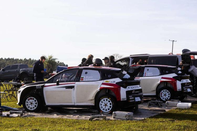 El Monday Test vio a más máquinas siendo sometidas a la tierra roja del WRC ueno Rally del Paraguay 2026