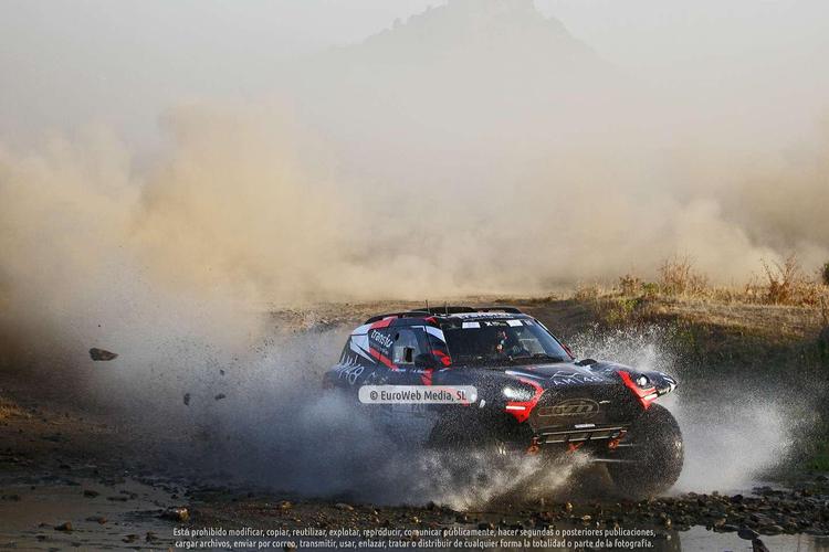 Martins y Morais remontan desde el 15º puesto y ganan la Baja TT Dehesa de Extremadura 2026