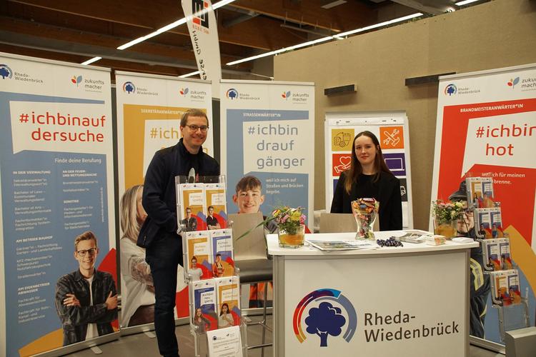 Messe „Ausbildung & Arbeit“ | Stadt Rheda-Wiedenbrück zeigt ihre Ausbildungsberufe