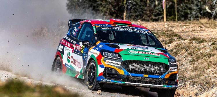 Türkkan gana en WRC3 y completa un doblete en Chile