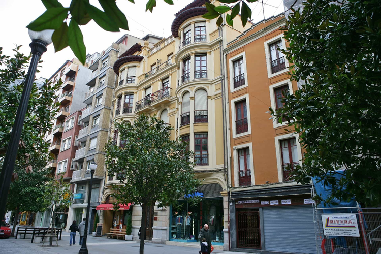Edificio calle Covadonga, 8