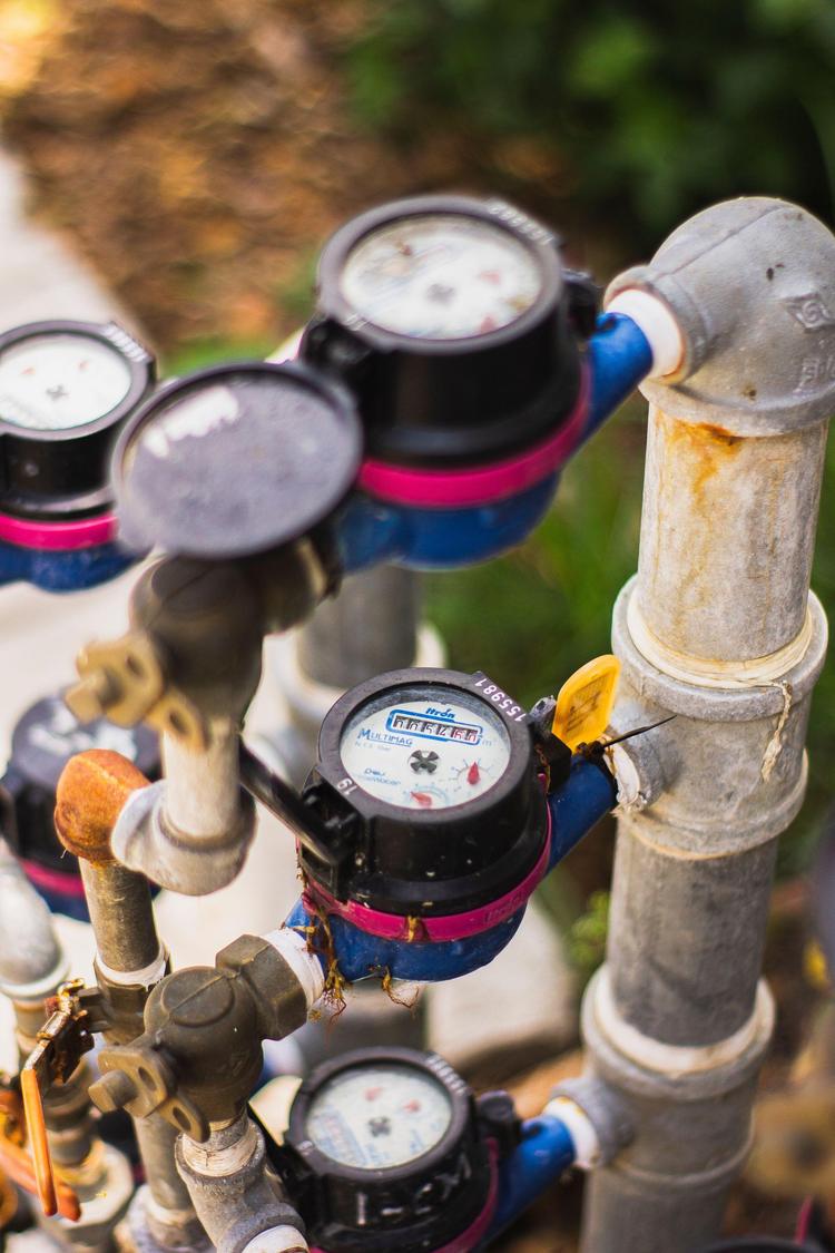 Einbau digitaler Wasseruhren startet im Möhnetal