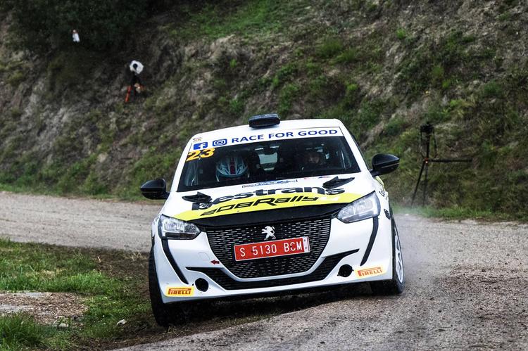 Victoria muy disputada para Miguel García en el arranque del Desafío Peugeot