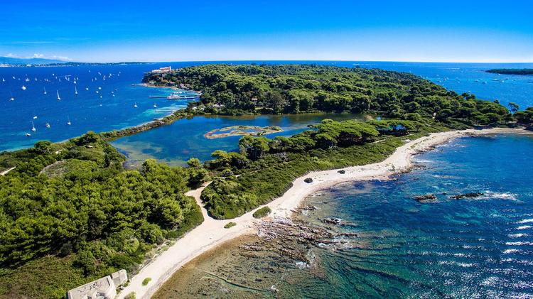 Accident de plongée près de Cannes : un homme évacué par hélicoptère vers Nice