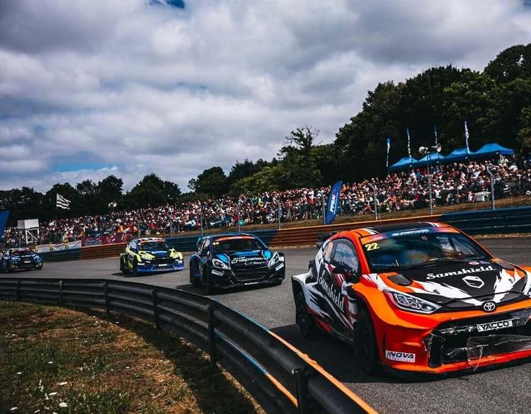 Rallycross Lohéac : Dans les coulisses de la nouvelle Toyota Yaris Supercar de Philippe Maloigne