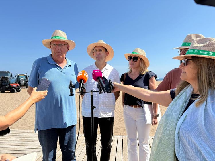 Generalitat y Ayuntamiento continúan enfrentándose por los lavapiés de las playas de Dénia