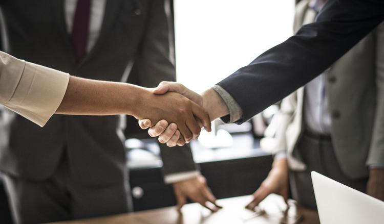 Perché tanti professionisti scelgono le Canarie invece delle grandi città