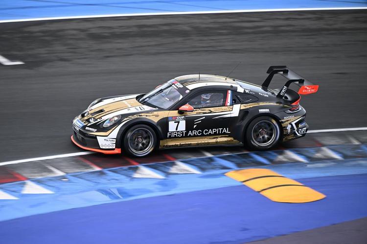 GT › De Back y Meijer (HWM) lideran también los libres del GT Cup en Misano