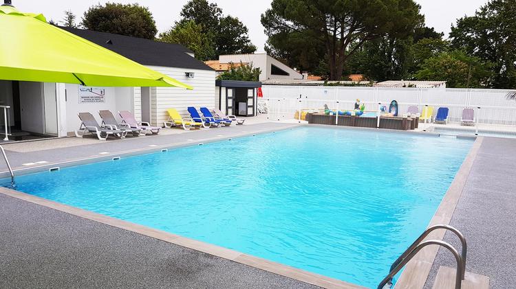 PISCINE CHAUFFEE -   NON-SURVEILLEE.