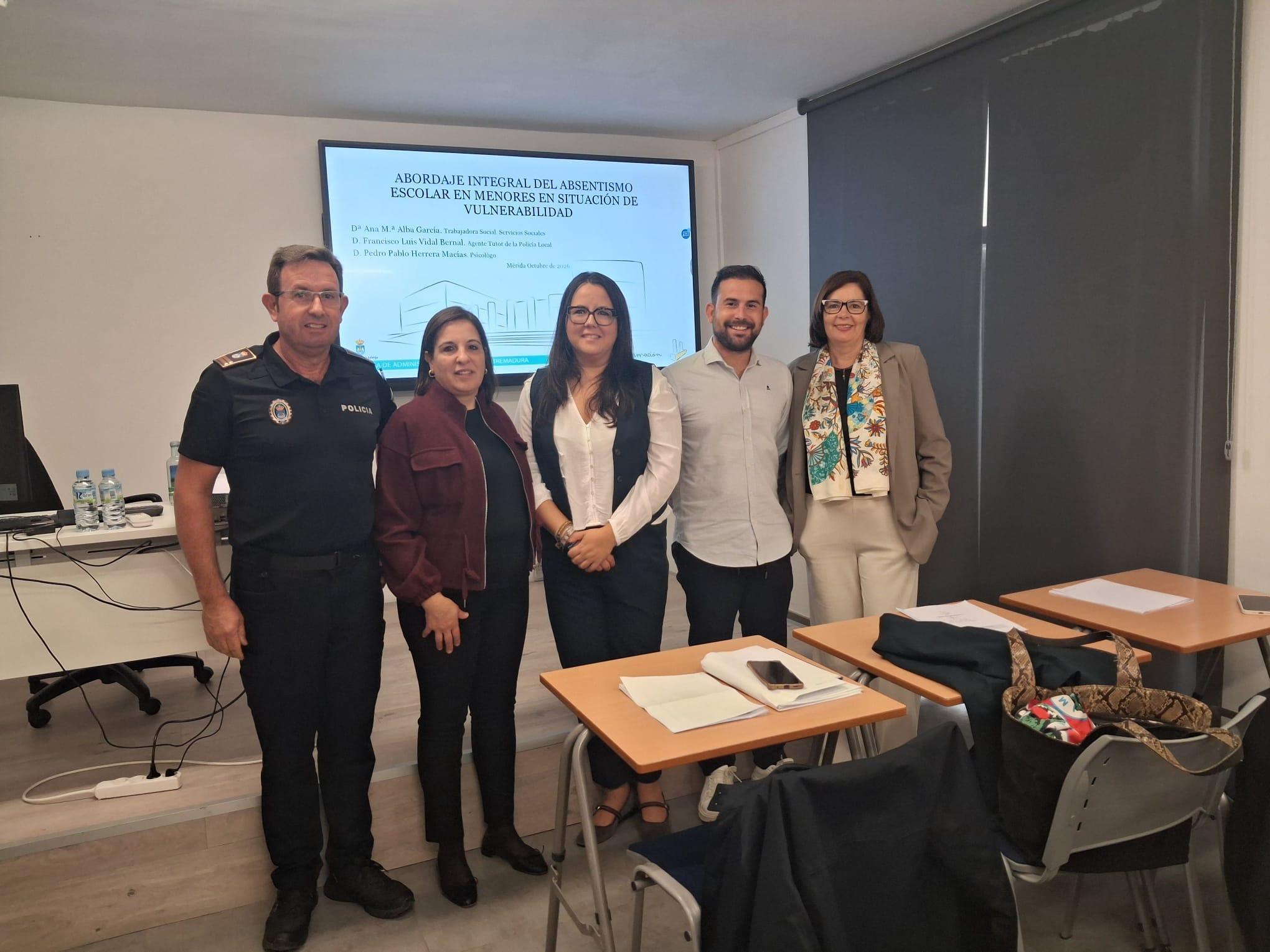 El Ayuntamiento participa en Mérida en una jornada formativa sobre el abordaje integral del absentismo escolar en menores vulnerables