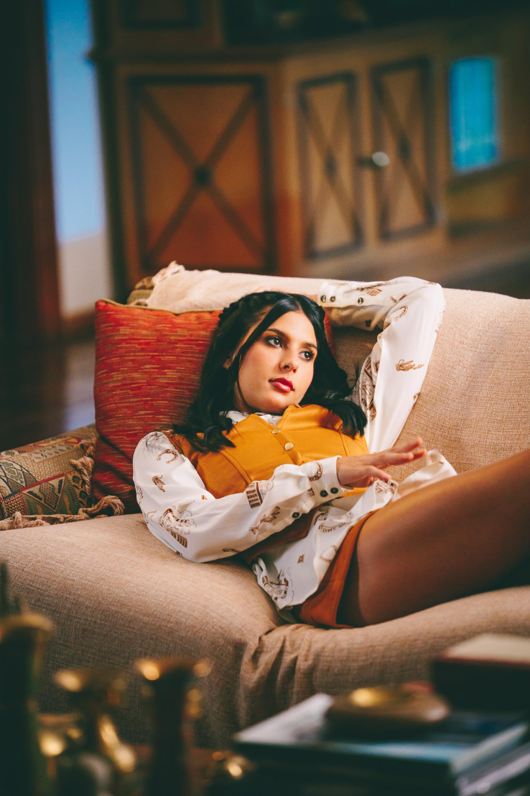“É Que Eu Não Te Esqueci”: Ana Castela Lança Segundo Videoclipe do Universo de “Fire Arena”