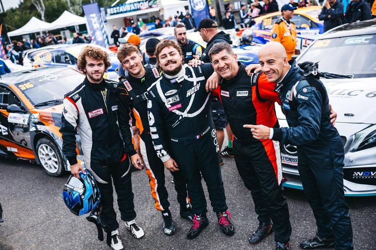 Rallycross Dreux: Etienne Moustache tient toujours la corde 