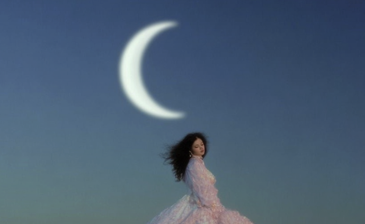 Why the best time for manifesting may not be the new moon
