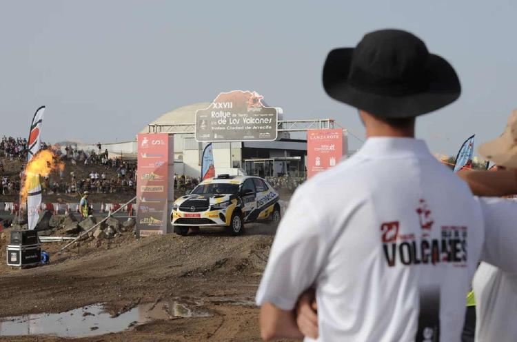 Enrique Cruz y Yeray Mujica abren la lista de inscritos del 12 Rallye Ciudad de La Laguna