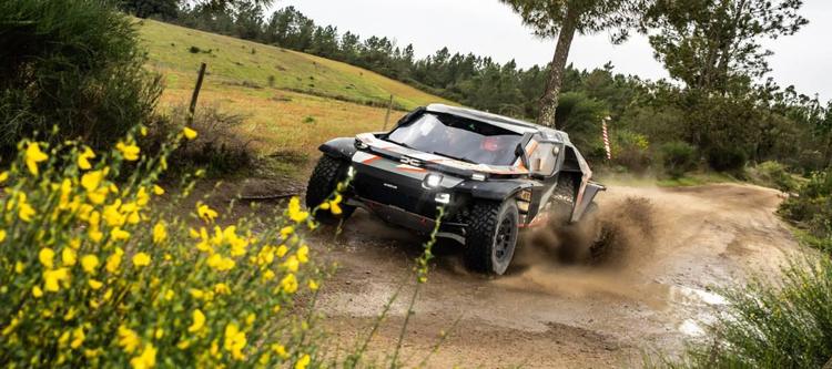 Sébastien Loeb gana en Portugal y arrebata el liderato a Nasser Al Attiyah