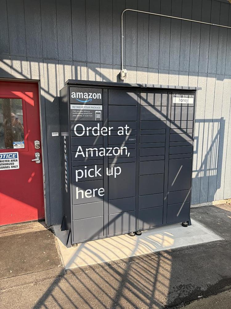 Amazon Locker Open for Boaters