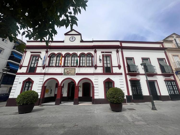 Publicado el listado provisional de personas admitidas y excluidas para la plaza de Técnico/a de Información y Guía Turística del Ayuntamiento de Lebrija