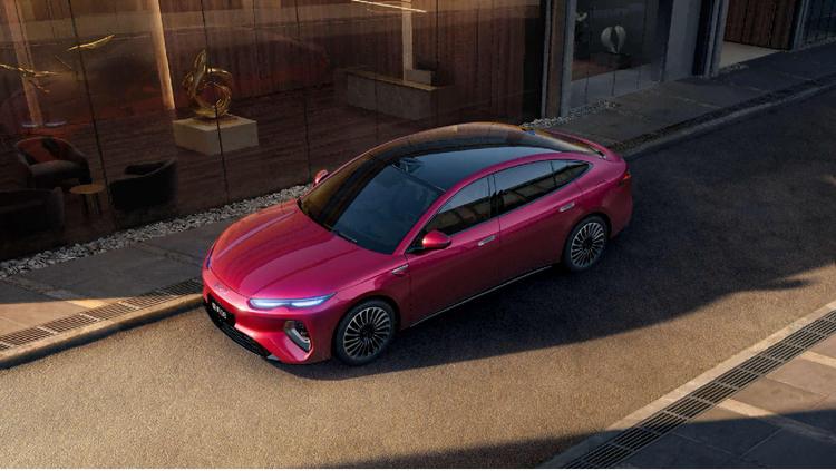 BYD deslumbra en Pekín con el superdeportivo DENZA Z y el hipercoche YANGWANG U9X de producción