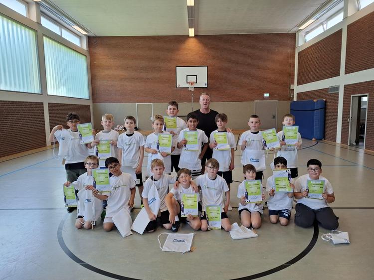 Tooor! Die Jungen aus den F-Klassen haben einen unvergesslichen Kinderfußballtag an der Von-Ketteler-Schule