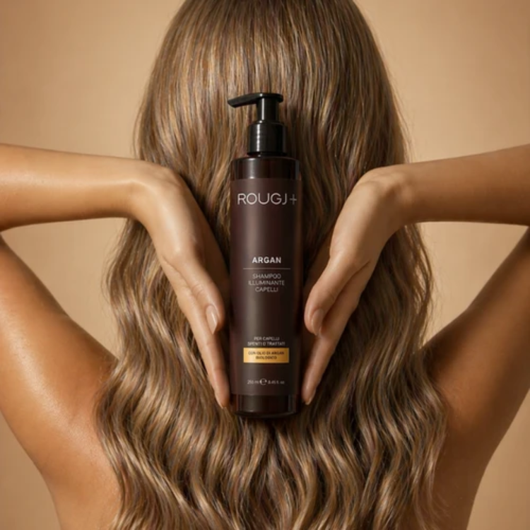 ✨ CHIOMA SPENTA? Ci pensa lo shampoo all'olio di argan di Rougj+! ✨