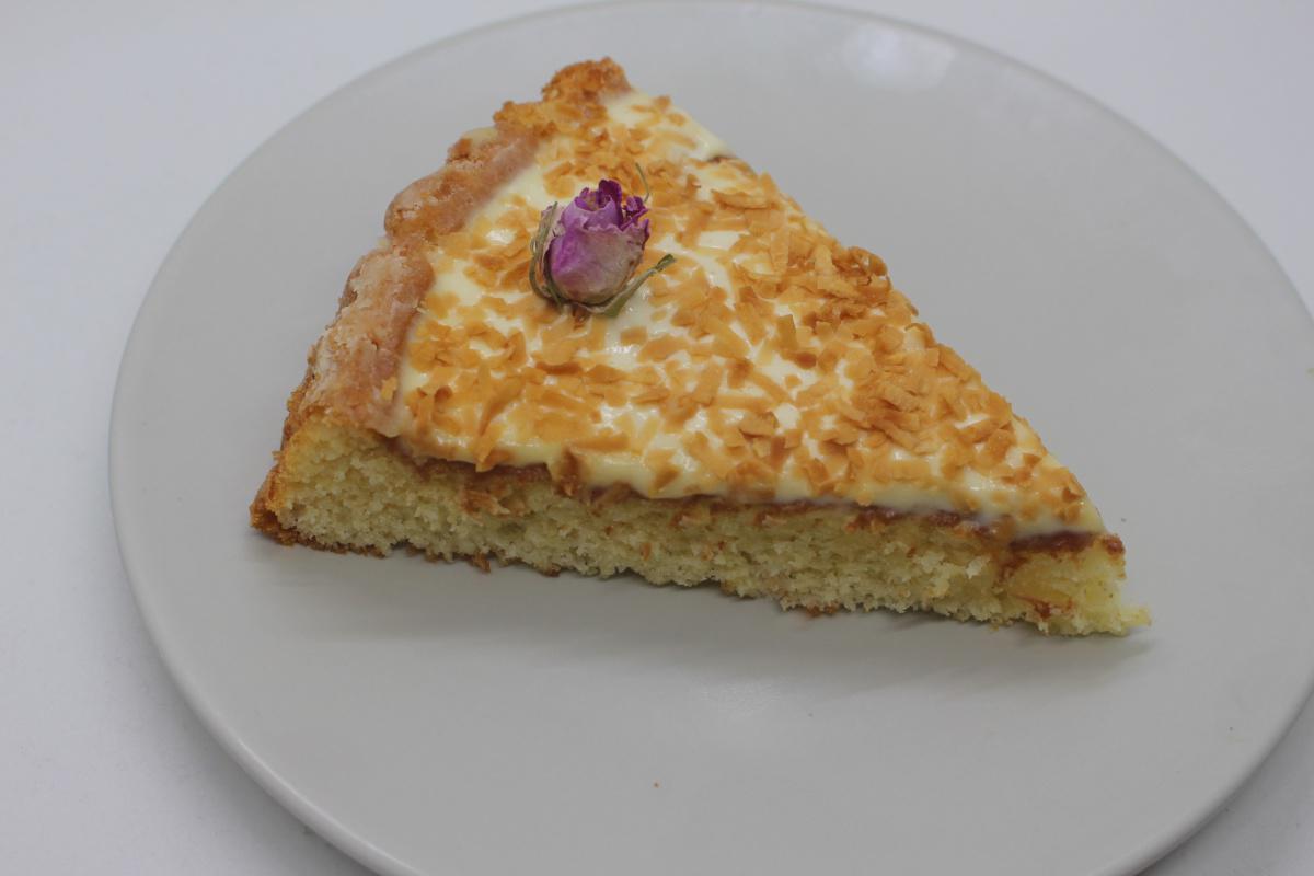 sponge cake with the cream الكعكه الاسفنجيه بالكريمه 